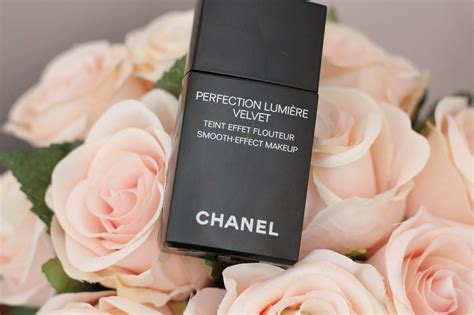 chanel foundation lumiere velvet review|chanel perfection lumiere velvet makeup.